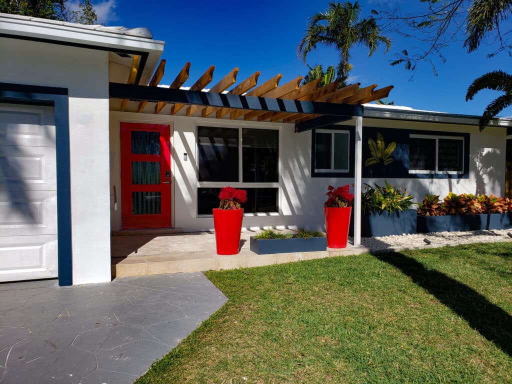 6 Expert Tips For Driveway Entrance Planters That Increase Value For Homeowners