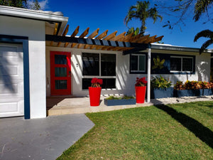 6 Expert Tips For Driveway Entrance Planters That Increase Value For Homeowners