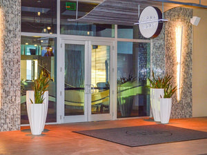 Commercial Entrance Landscape Design + 3 Expert Tips For Landscaping In A Commercial Property!