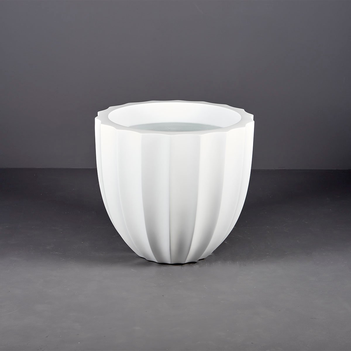 Santa Barbara Low Fluted Round Planter