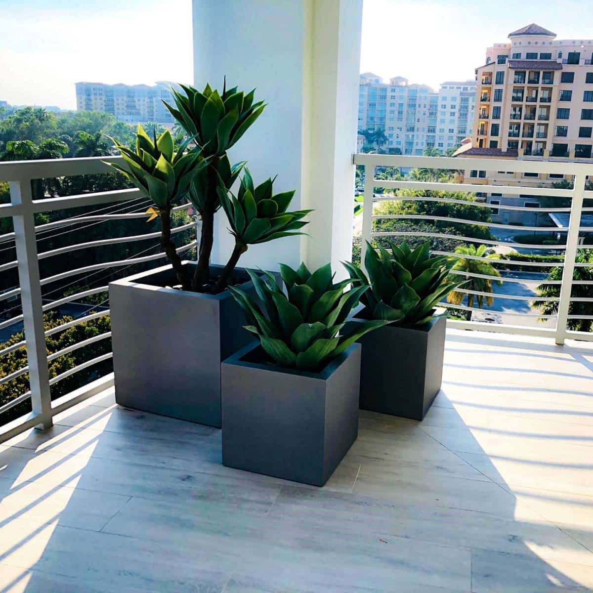 Montroy Cube Fiberglass Planter | JBD Concepts
